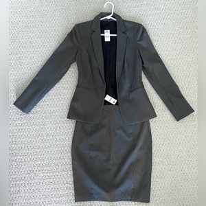 Express women’s skirt & jacket suit size 2